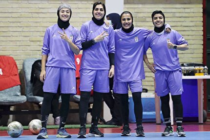 Women's National Football Team Training Held Indoors Due to Snowfall