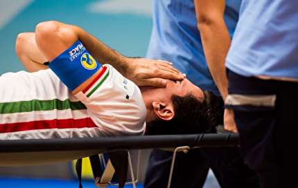 برای برگزاری بازیهای پلی آف فوتسال حتما دو دستگاه آمبولانس درمحل برگزاری بازیها مستقر شود