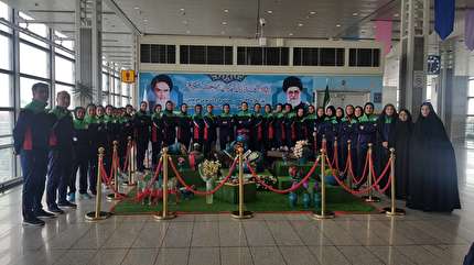 کاروان تیم ملی فوتبال بانوان  تهران را به مقصد دوحه ترک کردند