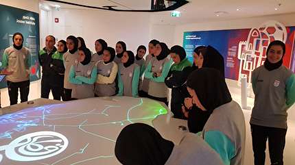 بازدید تیم ملی فوتبال بانوان ایران از ساختمان کمیته برگزاری مسابقات جام جهانی ۲۰۲۲