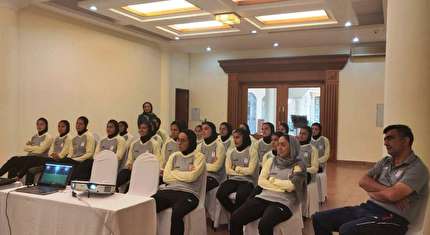 برگزاری نشست فنی با بازیکنان تیم ملی فوتبال جوانان بانوان