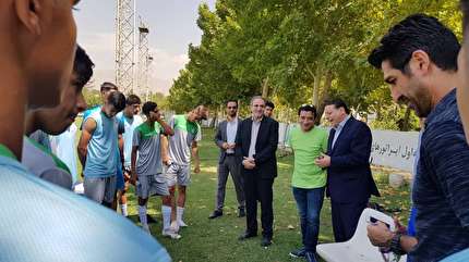حضور خداداد عزیزی در تمرین تیم ملی نوجوانان