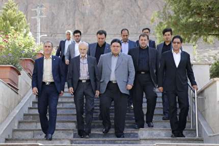 حضور هیات رییسه سازمان لیگ فوتسال در گلزار شهدای کرمان + عکس