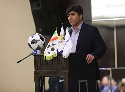 ممبینی: داوری فوتبال کشور به جوانان خود می بالد