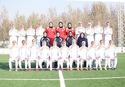 تیم ملی فوتبال ایران فردا در اولین دیدار برابر میزبان به میدان می رود