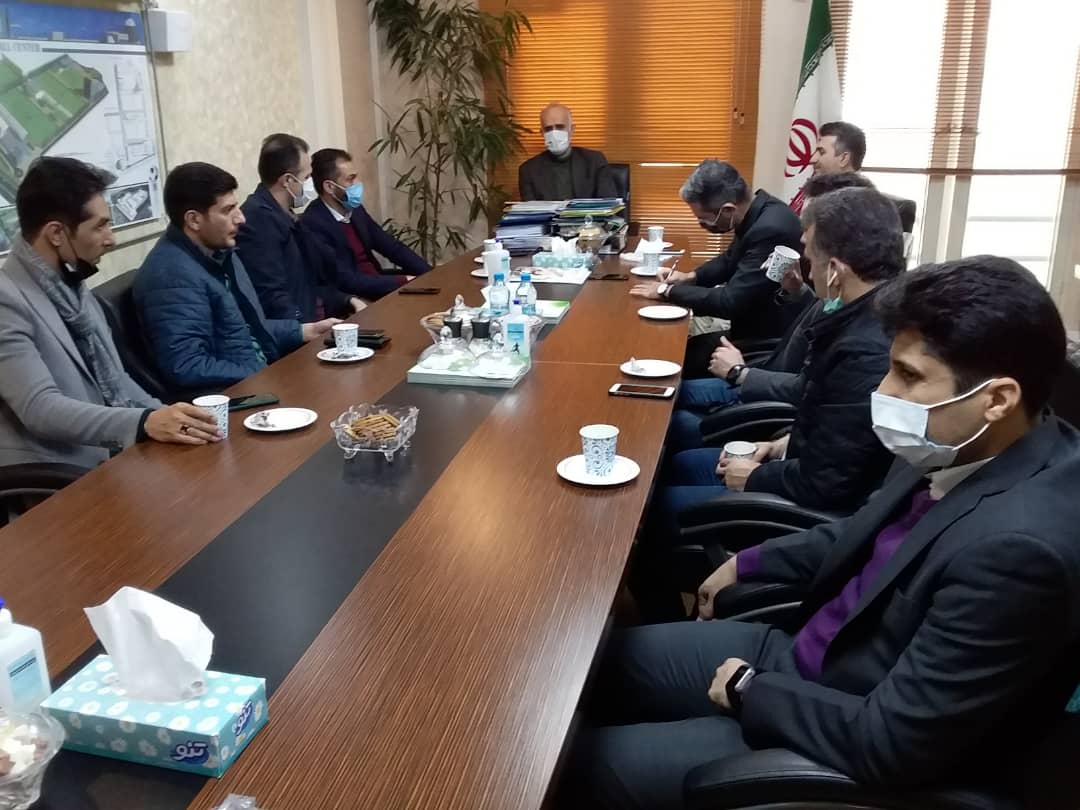 نشست صمیمی جمعی از داوران با سرپرست و دبیرکل فدراسیون