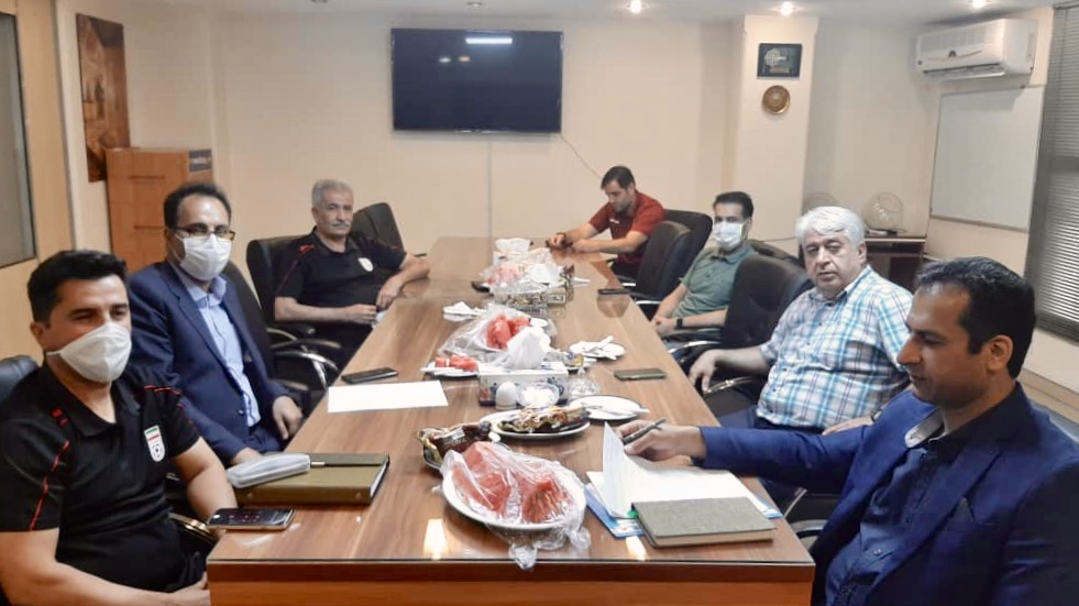 پرهیزکار: اردوهای تیم ملی فوتسال را در شهرهای سفید برگزار میکنیم پرهیزکار: اردوهای تیم ملی فوتسال را در شهرهای سفید برگزار میکنیم