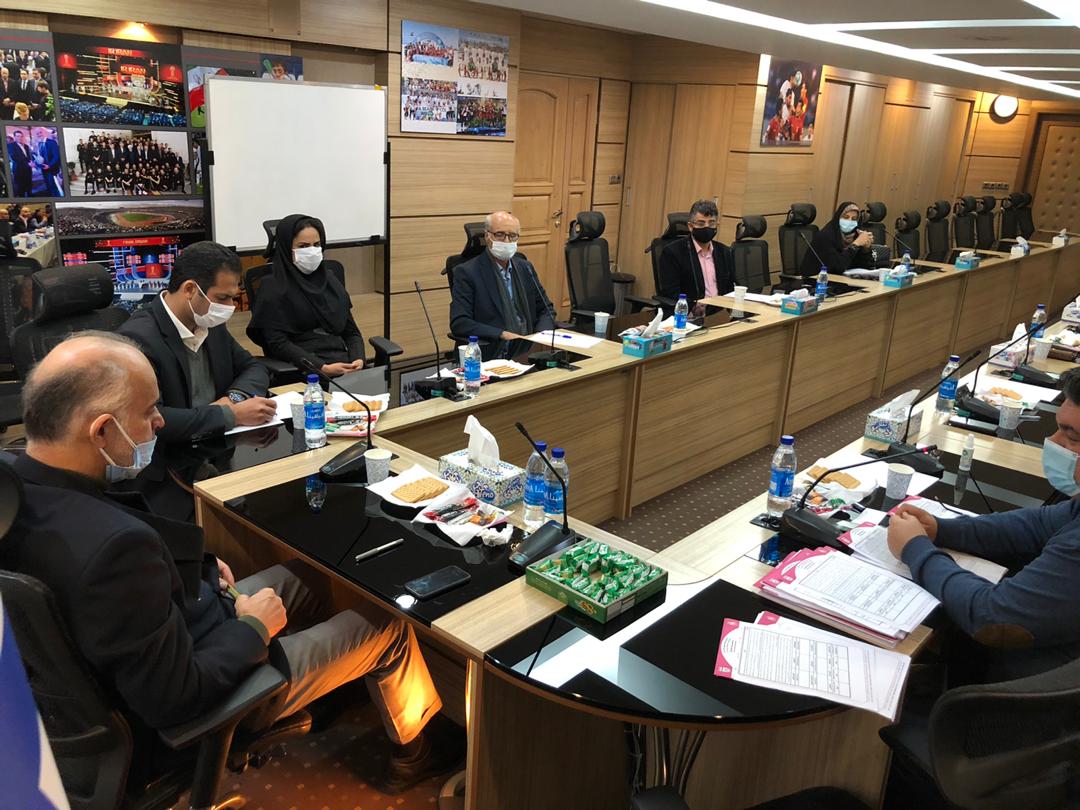 پرهیزگار: مسابقات لیگ برتر از ۲۶ آذر آغاز می&zwnj;شود/ از دو فیفا&zwnj;دی حداکثر استفاده را خواهیم کرد