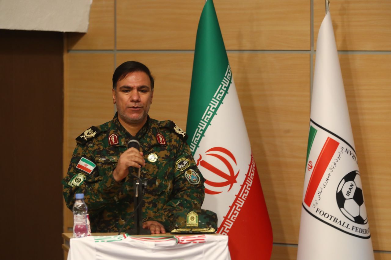 همایش تقدیر از عوامل امنیتی و انتظامی در برگزاری مسابقات فوتبال ملی و باشگاهی همایش تقدیر از عوامل امنیتی و انتظامی در برگزاری مسابقات فوتبال ملی و باشگاهی
