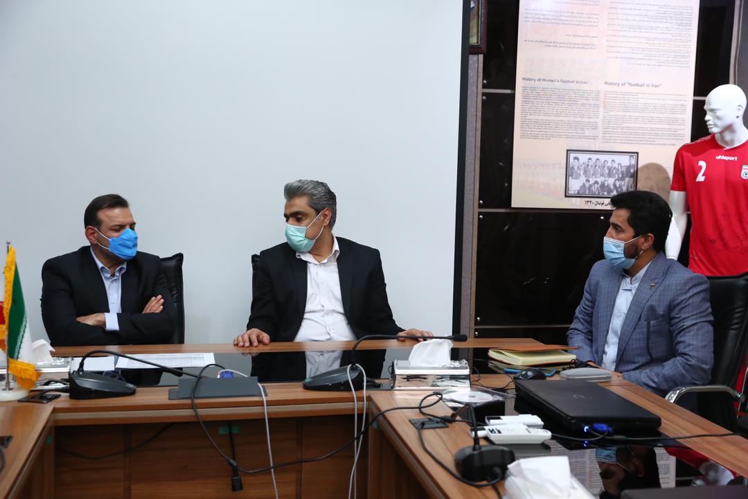 برگزاری نشست کادر فنی تیم ملی فوتسال با رئیس فدراسیون و سرپرست کمیته برگزاری نشست کادر فنی تیم ملی فوتسال با رئیس فدراسیون و سرپرست کمیته