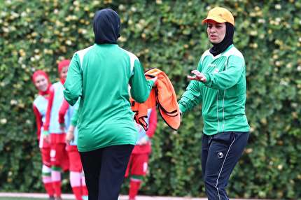 آزمون: با دستور عزیزی خادم تیم های الف و ب جوانان تشکیل می شود