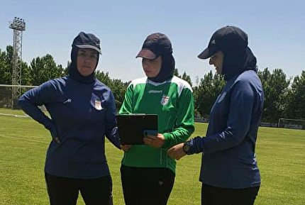 آزمون: از حمایت مسئولین فدراسیون فوتبال تشکر می کنم