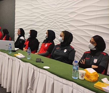 برگزاری کلاس لزوم حضور روانشناس در تیم های ملی فوتبال بانوان