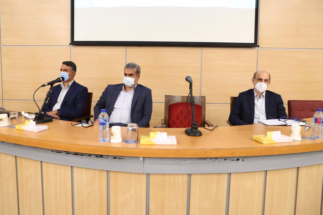 نشست مشترک رییس فدراسیون و مسئولان کمیته و دپارتمانها برگزار شد نشست مشترک رییس فدراسیون و مسئولان کمیته و دپارتمانها برگزار شد