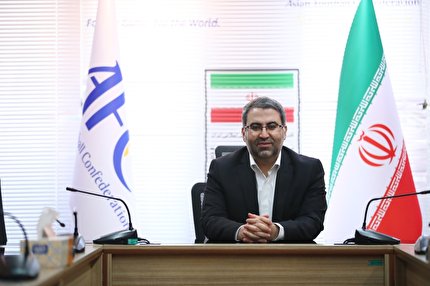 تاکید شهاب الدین عزیزی خادم بر اجرایی شدن سیستم VAR در گفتگو با مشاور رئیس