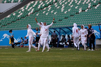 پایان نیمه نخست دیدار ایران و بنگلادش