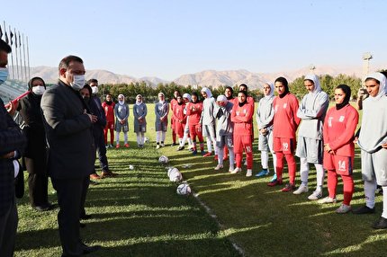 عزیزی خادم: امیدوارم مقابل اردن موفق باشید