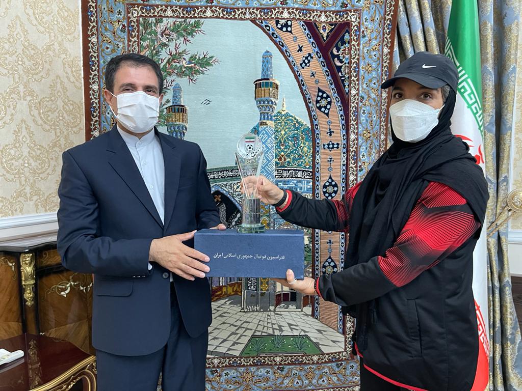 ملی پوشان میهمان سفیر ایران در ازبکستان بودند ملی پوشان میهمان سفیر ایران در ازبکستان بودند