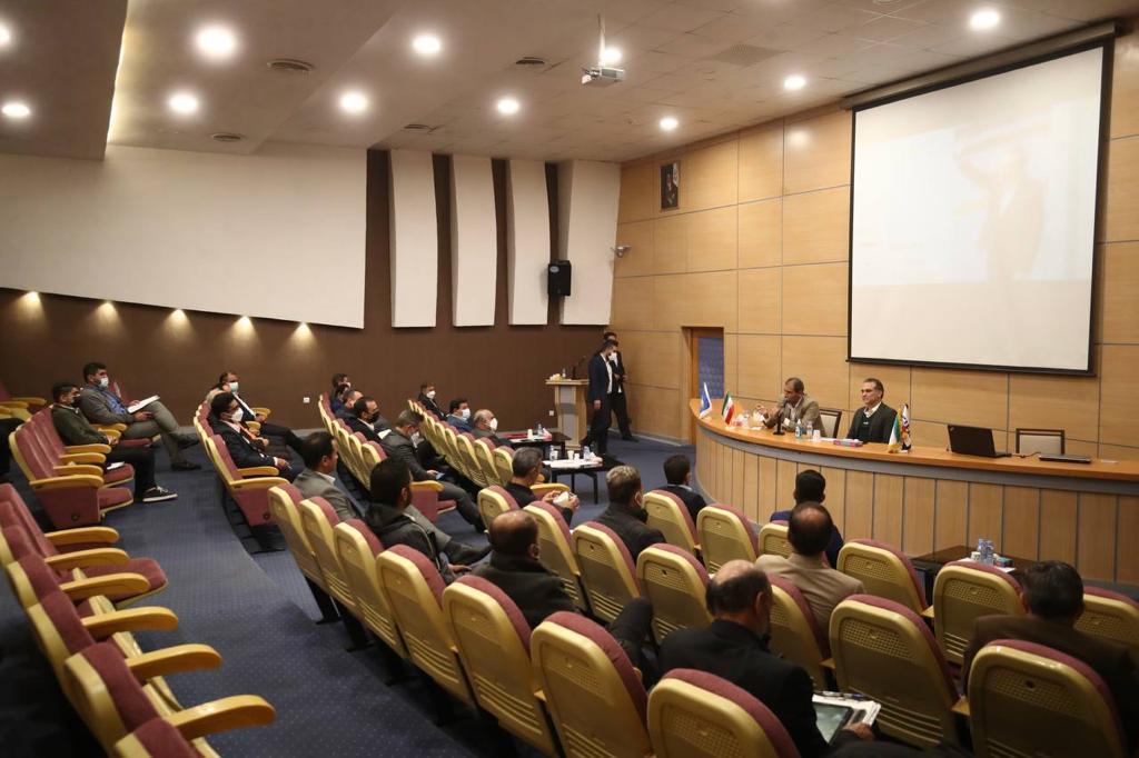 نشست هم اندیشی رده سنی زیر16 سال برگزار شد. نشست هم اندیشی رده سنی زیر16 سال برگزار شد.
