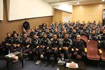 برگزاری  مراسم اختتامیه کلاس دانش‌افزایی داوران فوتبال با حضور رییس فدراسیون