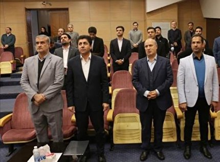 جلسه رییس فدراسیون فوتبال با مدیران عامل باشگاه های لیگ برتر جهت اجرای فاز نخست تجهیز ورزشگاه ها به سیستم VAR جلسه رییس فدراسیون فوتبال با مدیران عامل باشگاه های لیگ برتر جهت اجرای فاز نخست تجهیز ورزشگاه ها به سیستم VAR