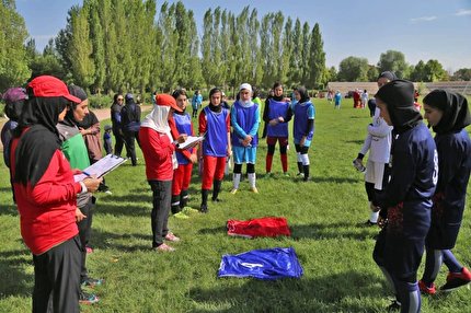 استعدادیابی فوتبال دختران در اردبیل