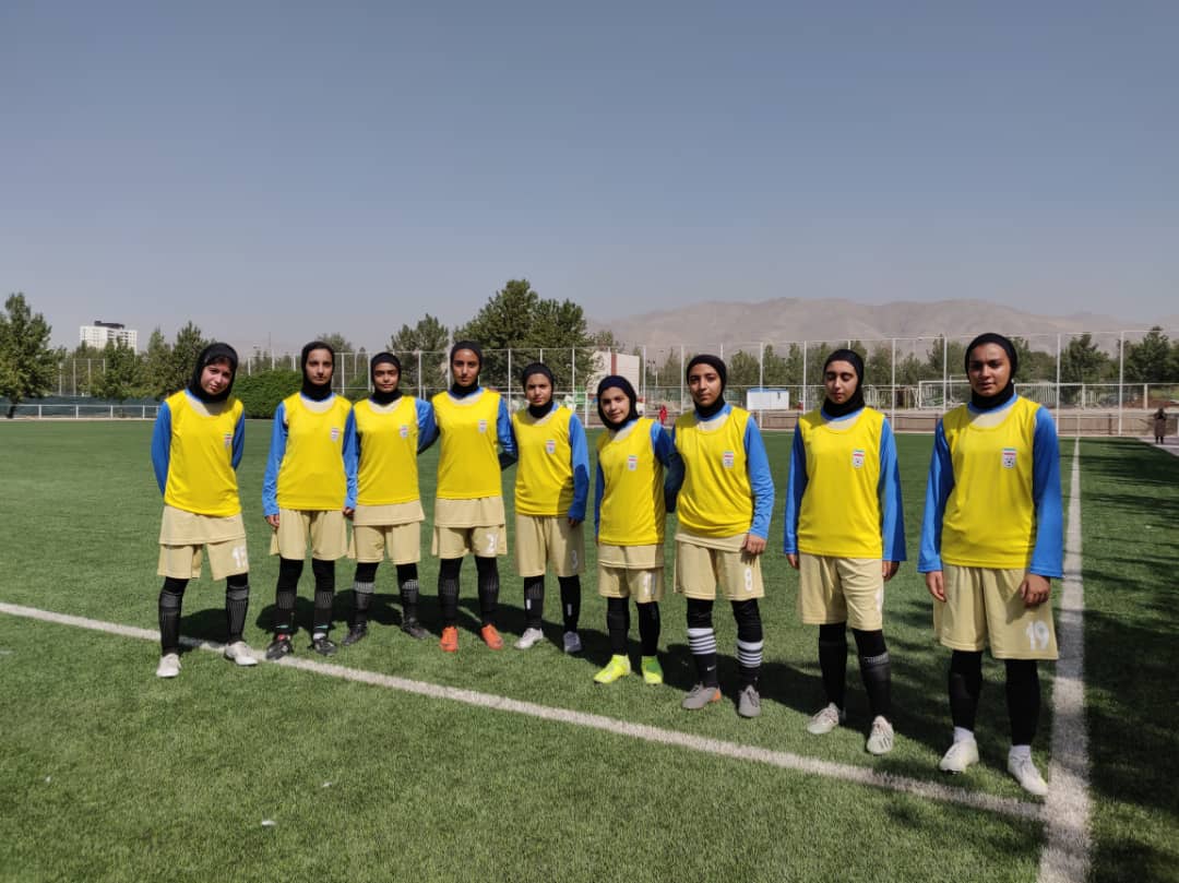 پیگیری تمرینات تیم ملی فوتبال نوجوانان دختران پیگیری تمرینات تیم ملی فوتبال نوجوانان دختران