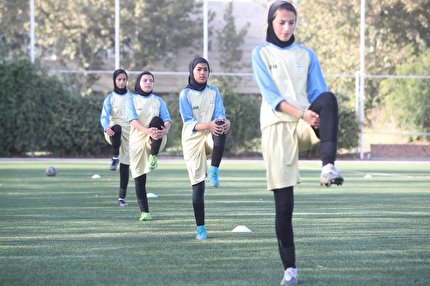 مهینی 29 بازیکن را به اردو فراخواند