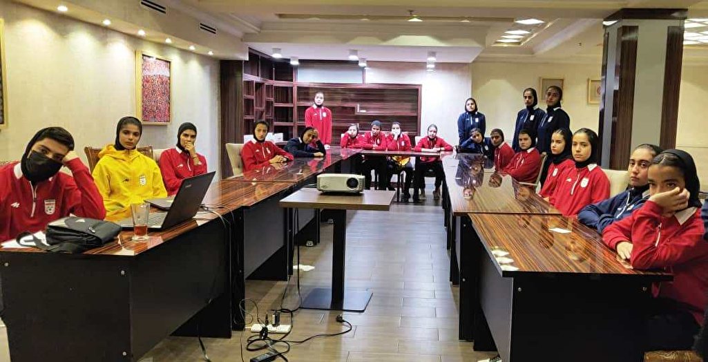 برگزاری نشست فنی با ملی پوشان نونهال