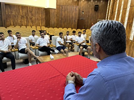 نشست امیرحسین محتشم با ملی پوشان ساحلی