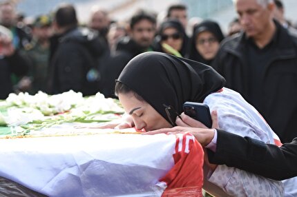 مراسم تشییع پیکر ملیکا محمدی در ورزشگاه آزادی برگزار شد
