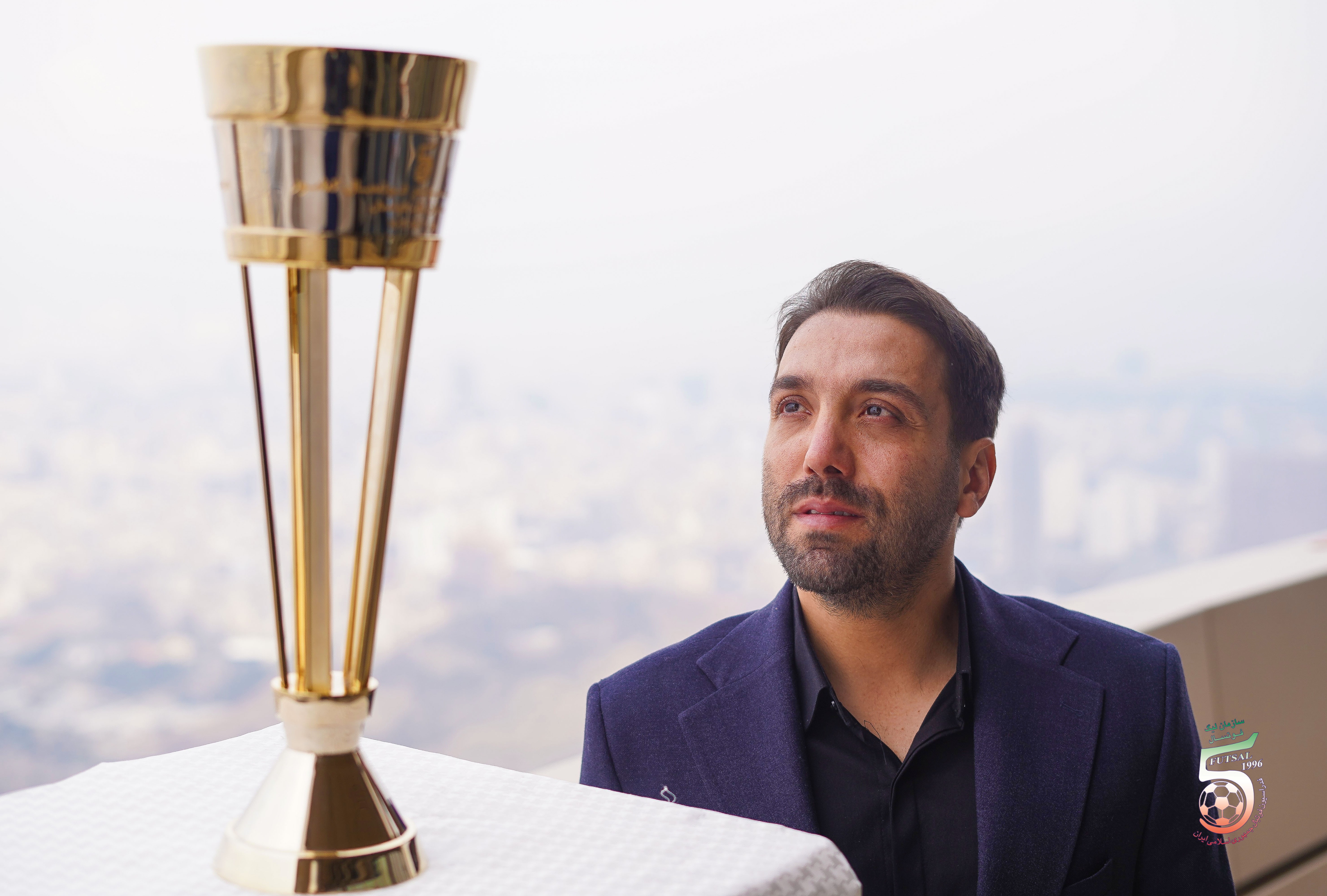رونمایی از کاپ و مدال لیگ برتر فوتسال کشور رونمایی از کاپ و مدال لیگ برتر فوتسال کشور