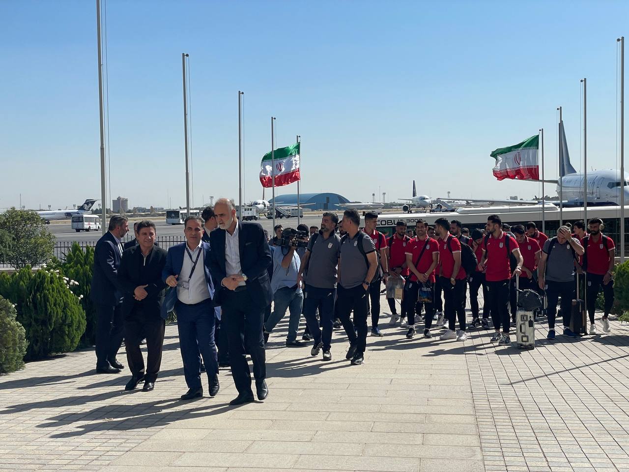 پس از کسب قهرمانی در کافا؛تیم ملی فوتبال  وارد تهران شد