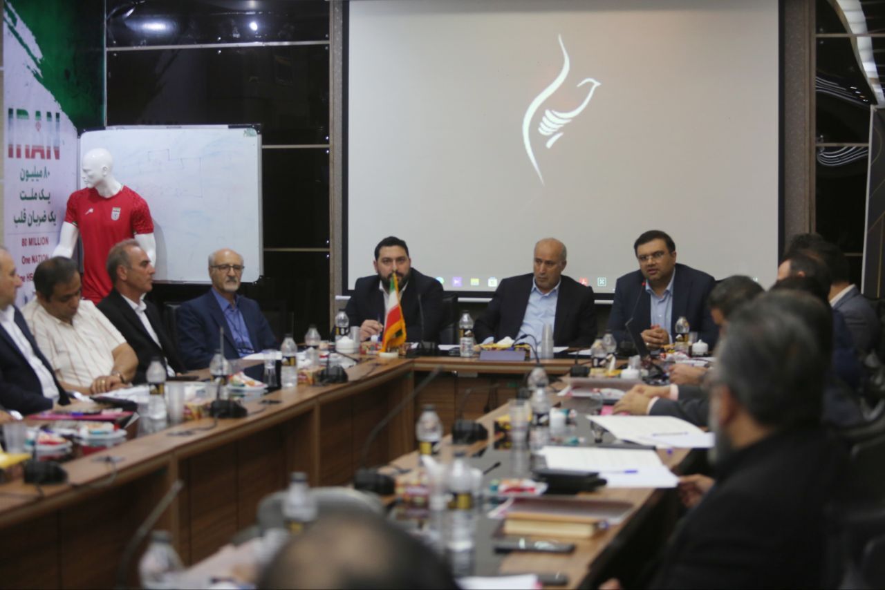نشست هم اندیشی مدیران عامل باشگاههای لیگ برتر فوتسال نشست هم اندیشی مدیران عامل باشگاههای لیگ برتر فوتسال