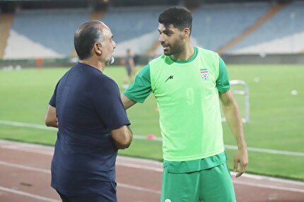 برگزاری تمرین تیم ملی ایران در چمن اصلی ورزشگاه آزادی