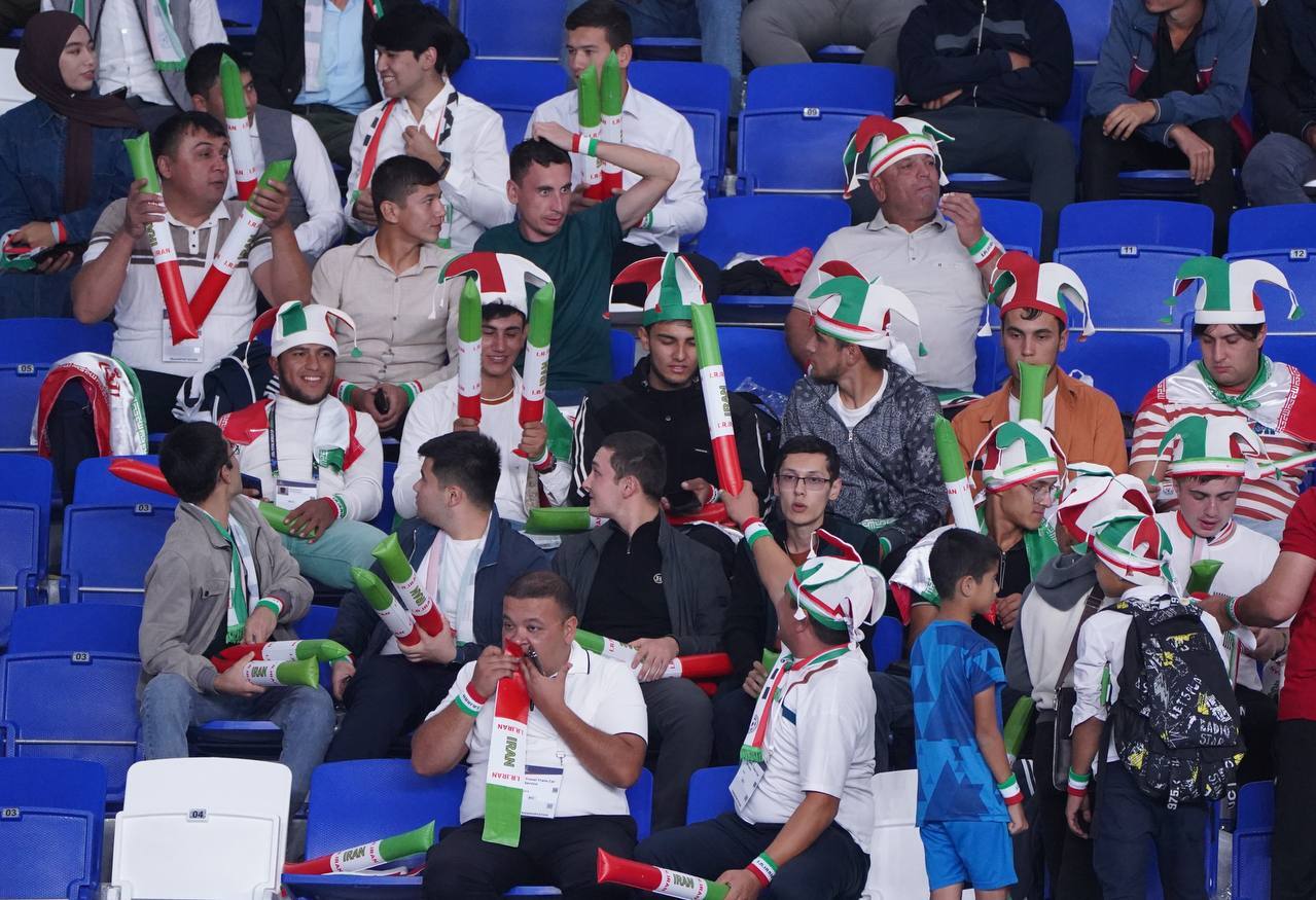 نقش پرچم ایران روی صورت بچههای بخارا ... نقش پرچم ایران روی صورت بچههای بخارا ...