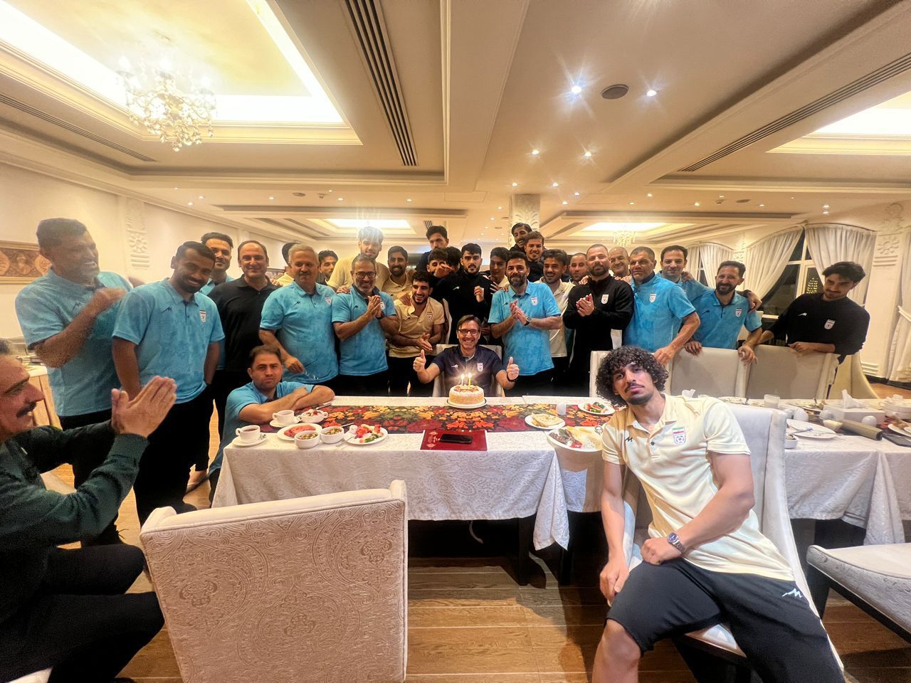 شب متفاوت امیدها در دبی با برگزاری جشن سال نو برای مانیکونه شب متفاوت امیدها در دبی با برگزاری جشن سال نو برای مانیکونه