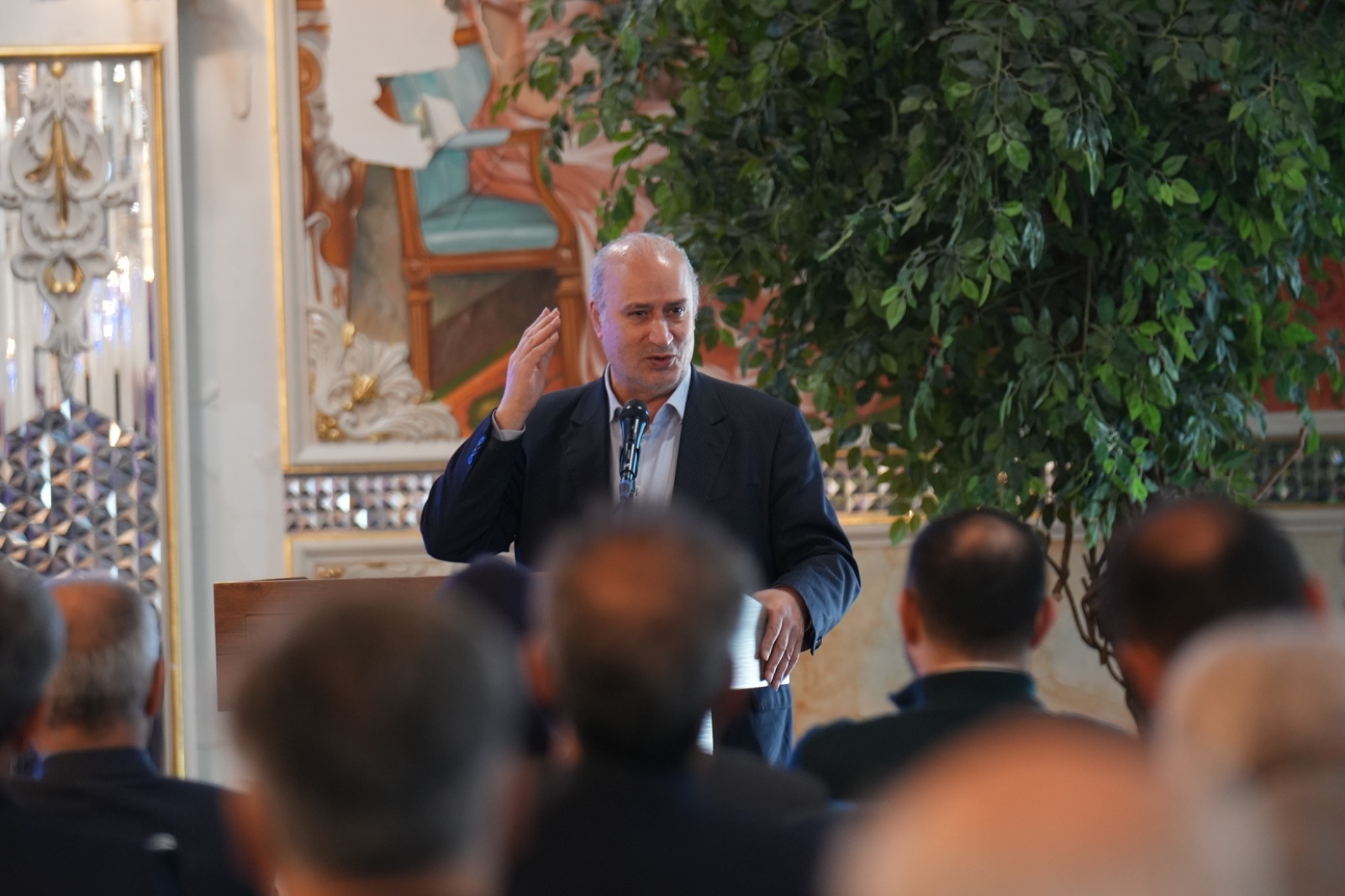 برگزاری پنجمین همایش روسای هیاتهای فوتبال در اهواز