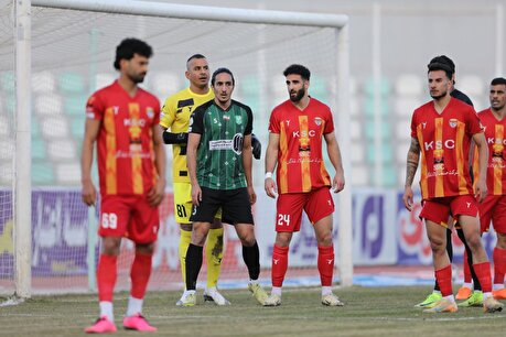 گزارش تصویری / دیدار تیم های خیبر خرم آباد و فولاد خوزستان