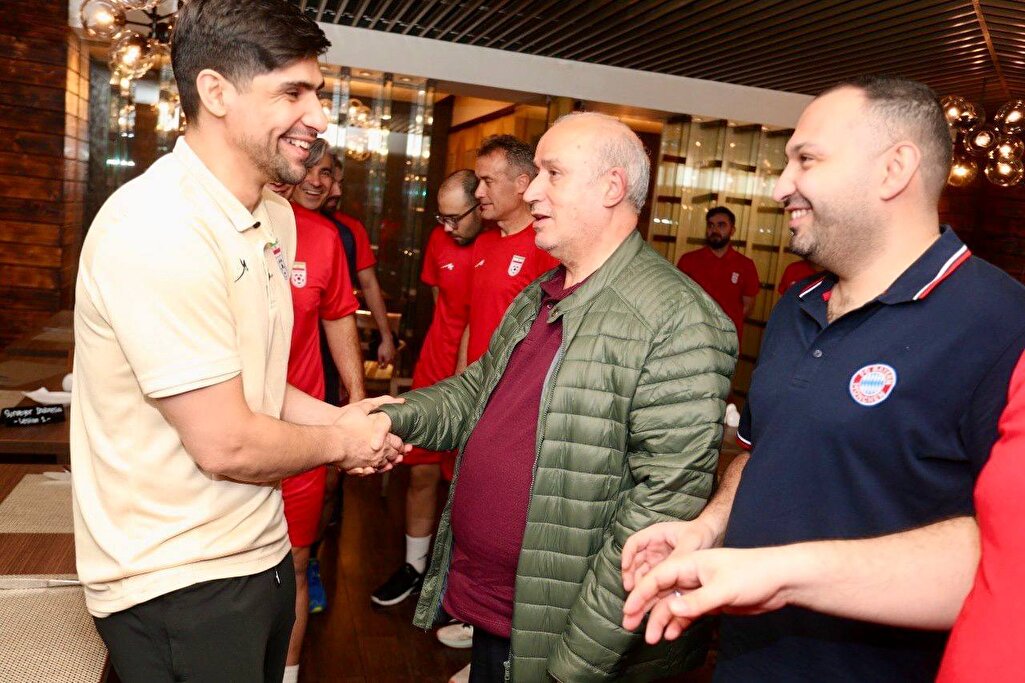 دیدار صمیمانه رئیس فدراسیون با ملی‌پوشان فوتسال در اندونزی