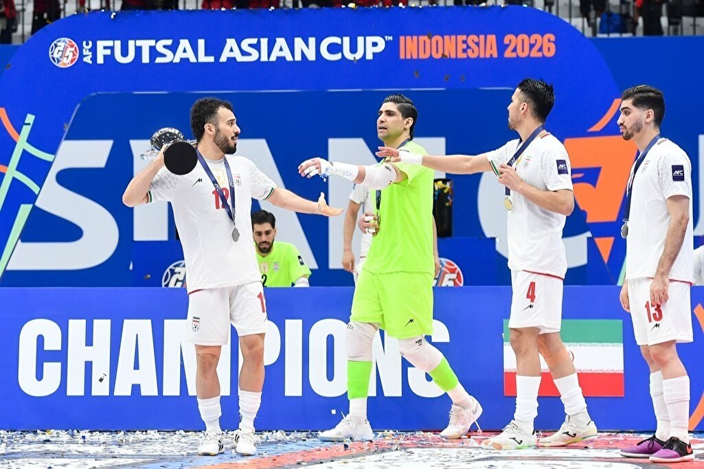 روایت یک قهرمانی در میان موج سرخ