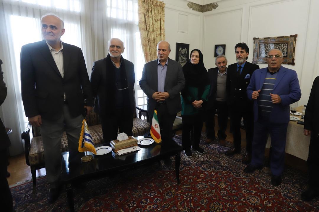 دیپلماسی فوتبال در سفارت اروگوئه دیپلماسی فوتبال در سفارت اروگوئه