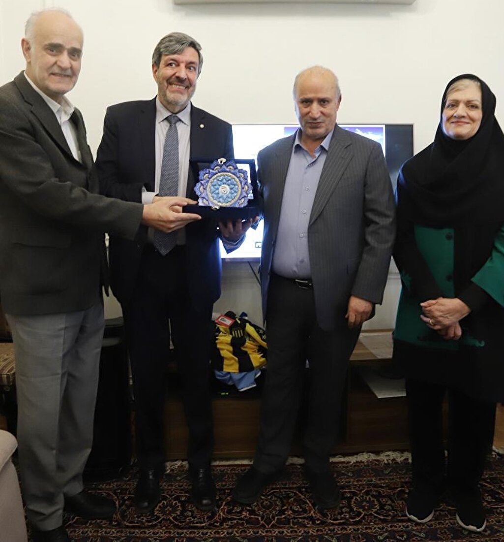 فوتبال، زبان مشترک دیپلماسی و قدرت نرم