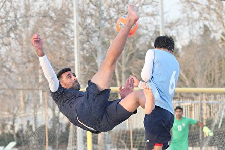 کلیپ تمرین ساحلی بازان در زمین فوتبال ساحلی