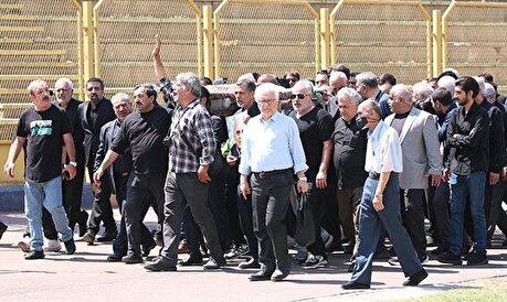 گزارش تصویری از مراسم تشییع پیکر داریوش مصطفوی گزارش تصویری از مراسم تشییع پیکر داریوش مصطفوی