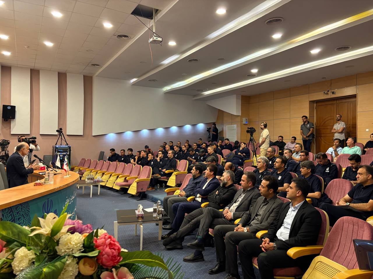  آیین افتتاح نخستین سمینار استانداردسازی و ارتقا پوشش زنده تلویزیونی و عملکرد سیستم کمک داور ویدئویی برگزار شد