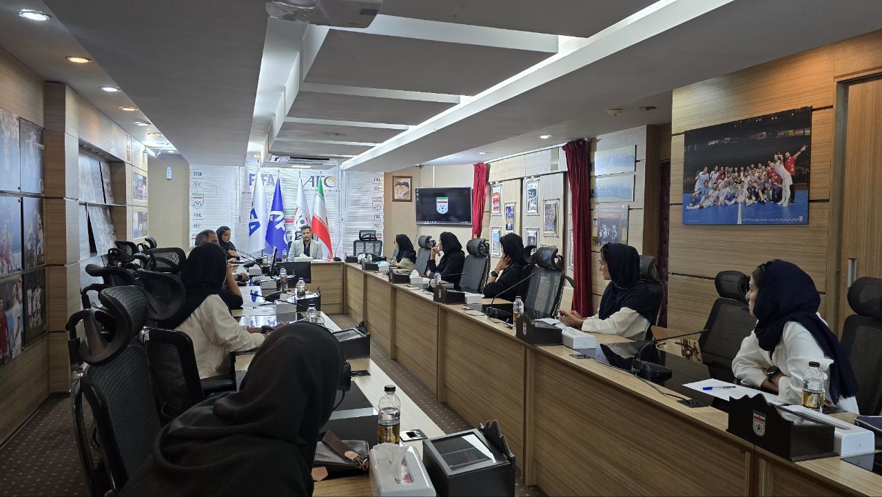 برگزاری آزمون تئوری داوران لیگ برتر فوتبال بانوان