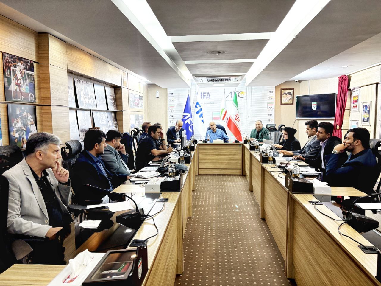 برگزاری ستاد هوش مصنوعی و فن آوری های نوین فدراسیون/تاج: هوادارن فوتبال در انتظار تحول در شیوه ها و سیستم های اجرایی در فوتبال هستند برگزاری ستاد هوش مصنوعی و فن آوری های نوین فدراسیون/تاج: هوادارن فوتبال در انتظار تحول در شیوه ها و سیستم های اجرایی در فوتبال هستند