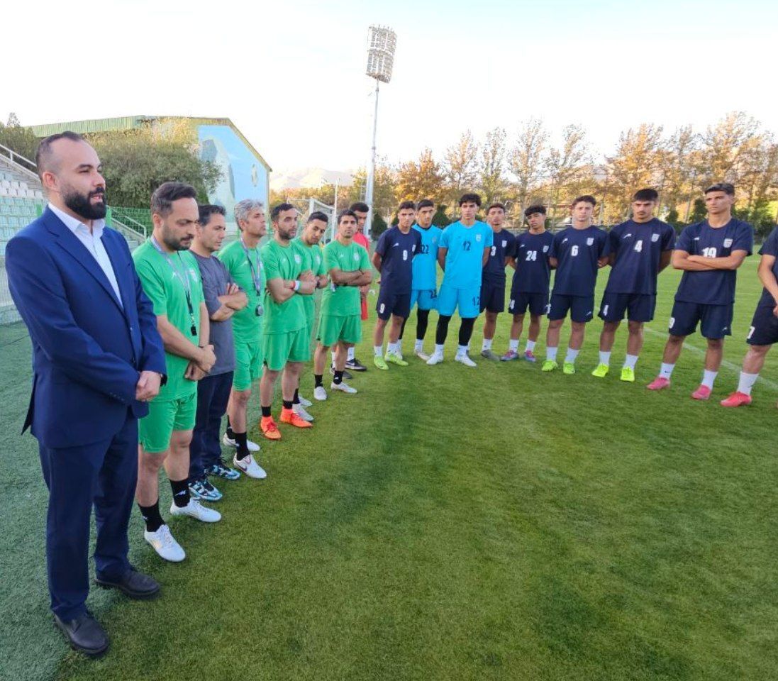 تمرین ریکاوری تیم ملی نوجوانان با حضور عضو هیات رئیسه و مدیرفنی فدراسیون تمرین ریکاوری تیم ملی نوجوانان با حضور عضو هیات رئیسه و مدیرفنی فدراسیون