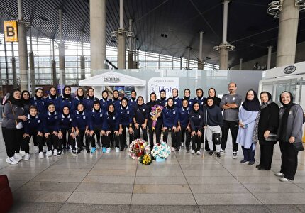 استقبال نایب‌رئیس فدراسیون در امور بانوان از مرضیه جعفری پس از کسب عنوان بهترین مربی زن آسیا